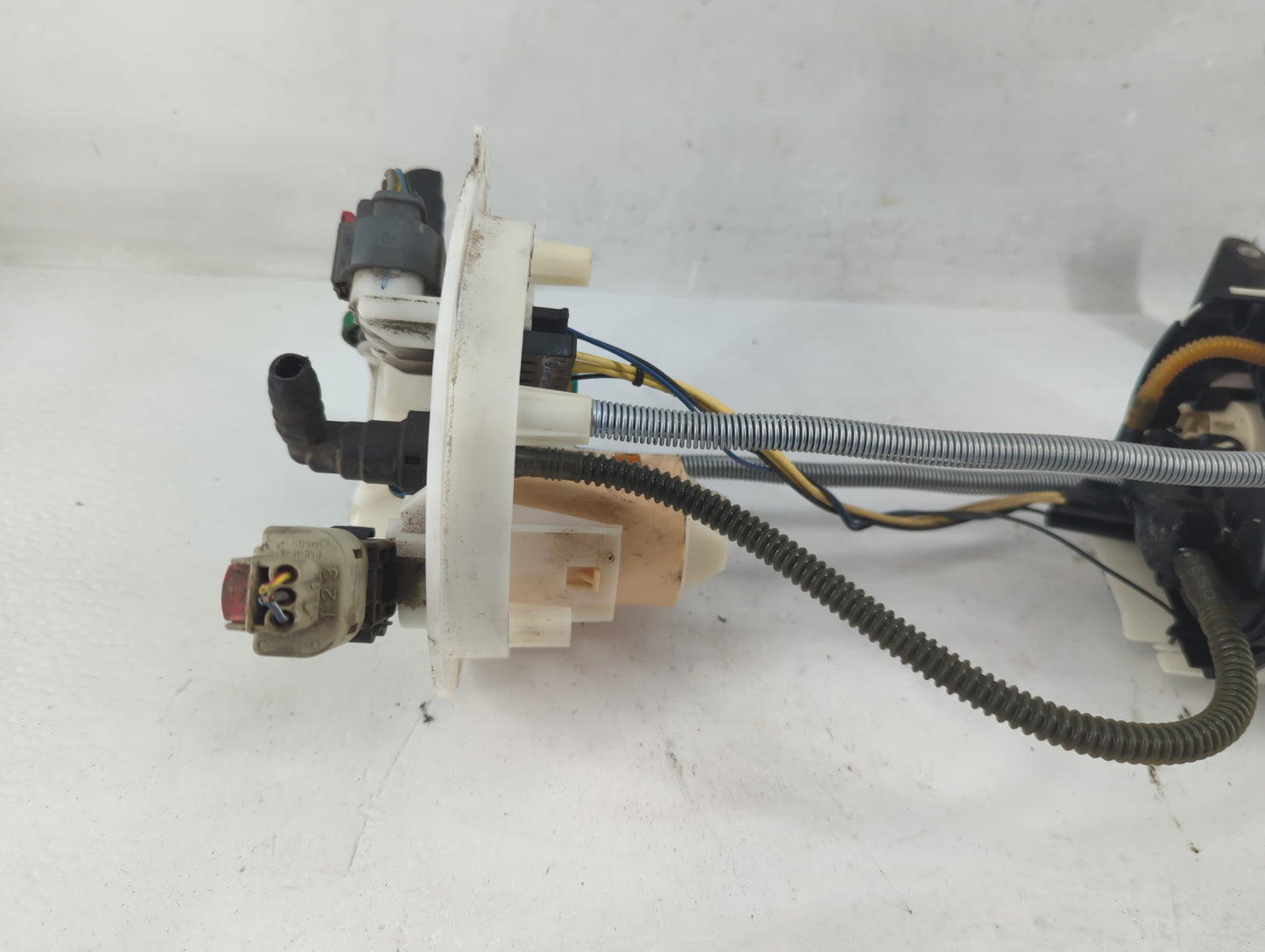 2019-2022 Gmc Sierra 1500 Electrical Gas Fuel Pump Assembly - Oemusedautoparts1.com