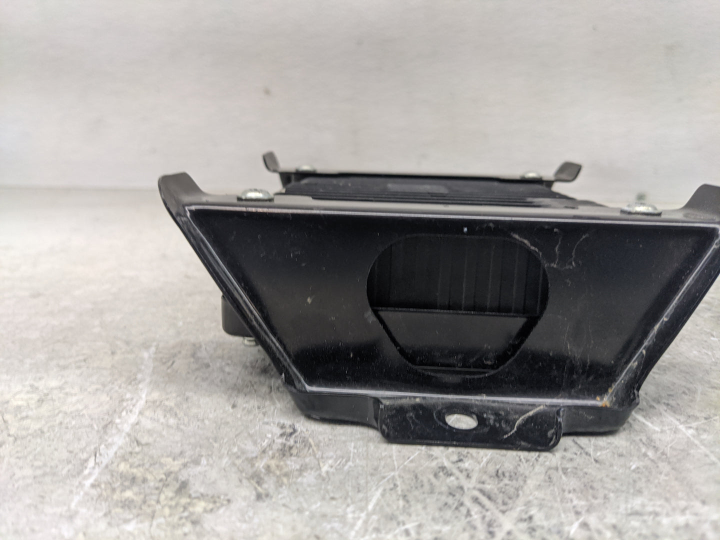 2019-2022 Gmc Sierra 1500 Radio AM FM Cd Player Receiver Replacement P/N:84379747 Fits Fits 2019 2020 2021 2022 OEM Used Aut