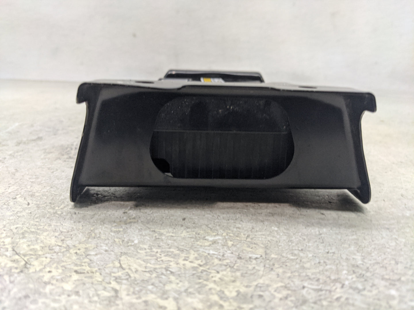 2019-2022 Gmc Sierra 1500 Radio AM FM Cd Player Receiver Replacement P/N:84379747 Fits Fits 2019 2020 2021 2022 OEM Used Aut