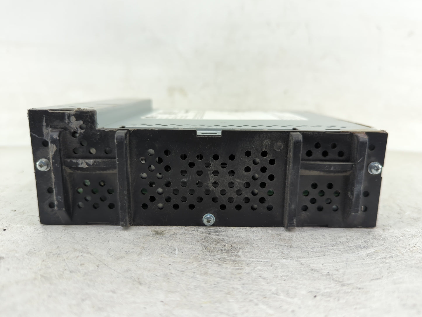 2020-2022 Gmc Sierra 1500 Radio AM FM Cd Player Receiver Replacement P/N:85521706 Fits Fits 2020 2021 2022 OEM Used Auto Par