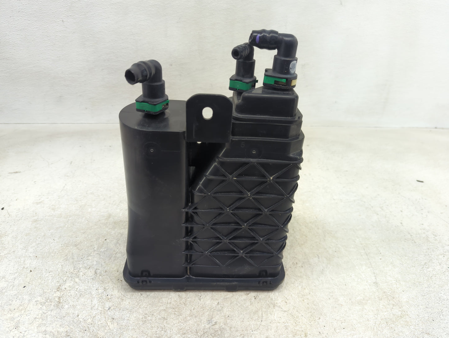 2021 Gmc Sierra 1500 Fuel Vapor Charcoal Canister - Oemusedautoparts1.com