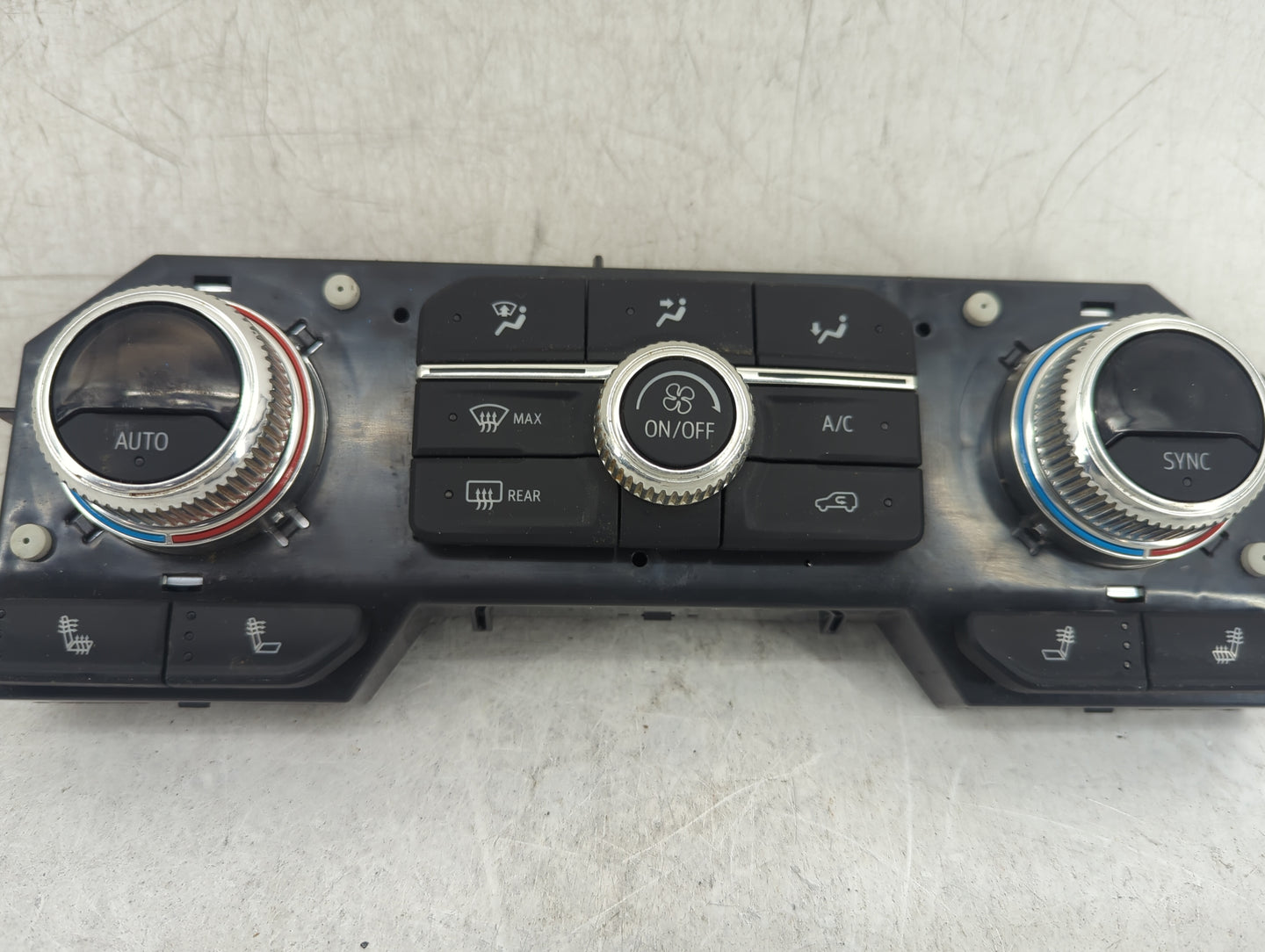 2021 Gmc Sierra 1500 Climate Control Module Temperature AC/Heater Replacement P/N:84592239 Fits OEM Used Auto Parts - Oemuse