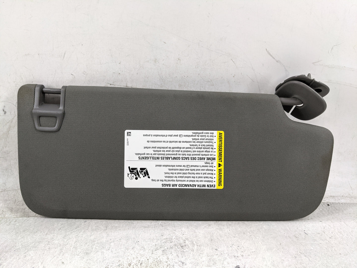 2019-2022 Gmc Sierra 1500 Sun Visor Shade Replacement Driver Left Mirror Fits Fits 2019 2020 2021 2022 OEM Used Auto Parts -
