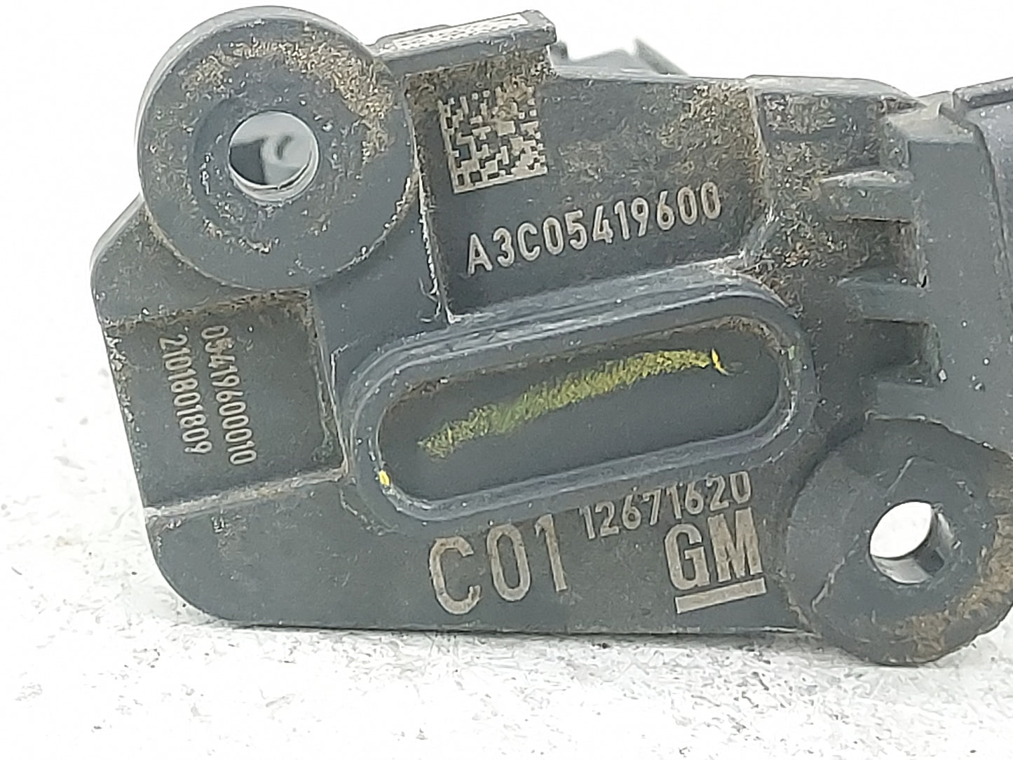 2019-2022 Gmc Sierra 1500 Mass Air Flow Meter Maf 1486384 - Oemusedautoparts1.com