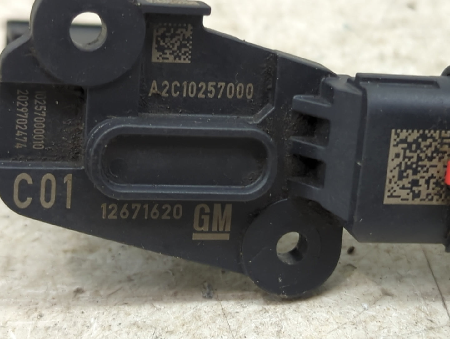 2019-2022 Gmc Sierra 1500 Mass Air Flow Meter Maf 1488669 - Oemusedautoparts1.com