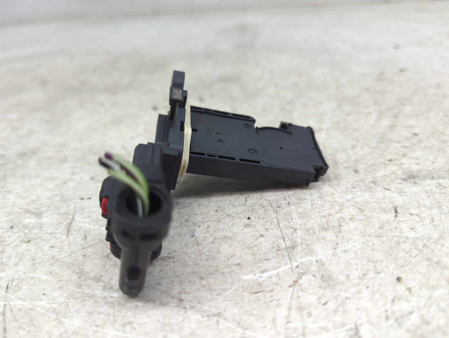 2019-2022 Gmc Sierra 1500 Mass Air Flow Meter Maf 1488669 - Oemusedautoparts1.com