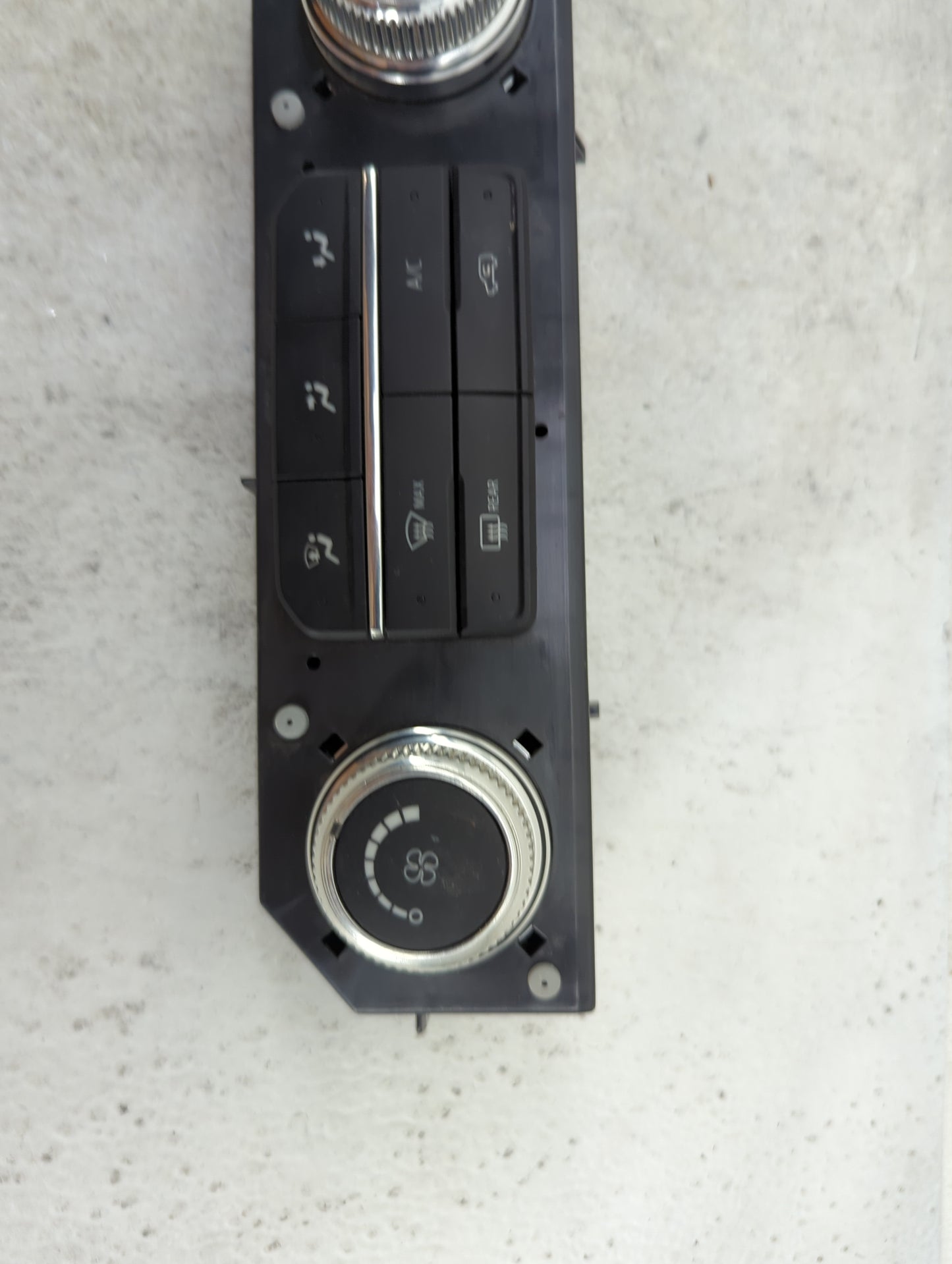 2021 Gmc Sierra 2500 Climate Control Module Temperature AC/Heater Replacement P/N:84499507 737020000000000X Fits Fits 2019 2
