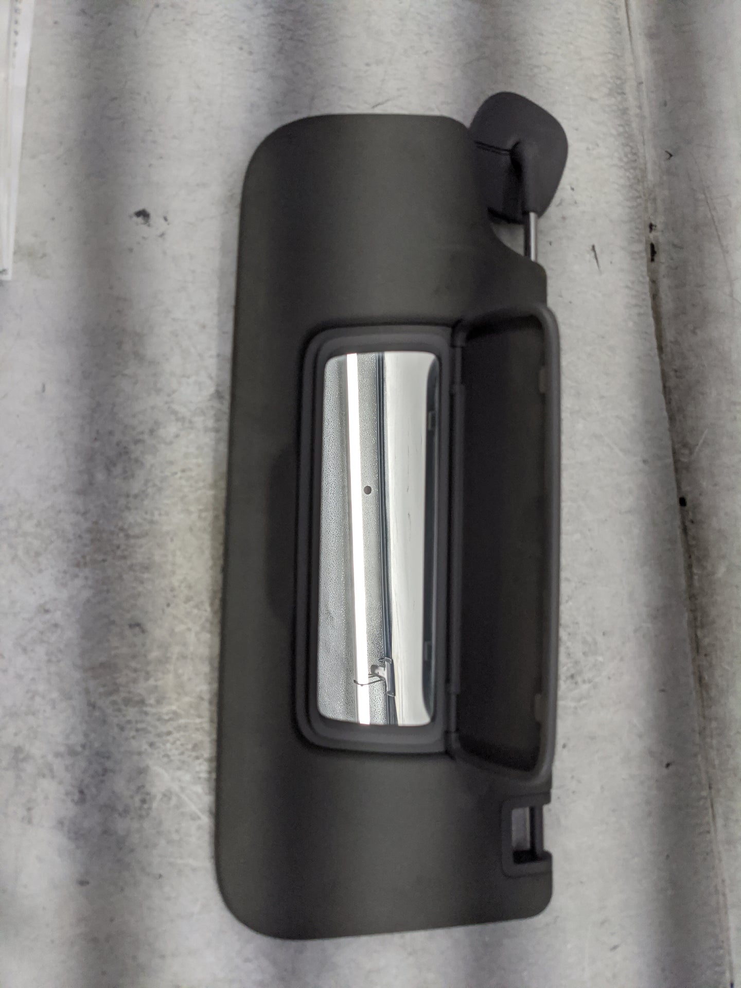 2020-2022 Gmc Sierra 3500 Sun Visor Shade Replacement Driver Left Mirror Fits Fits 2019 2020 2021 2022 OEM Used Auto Parts -