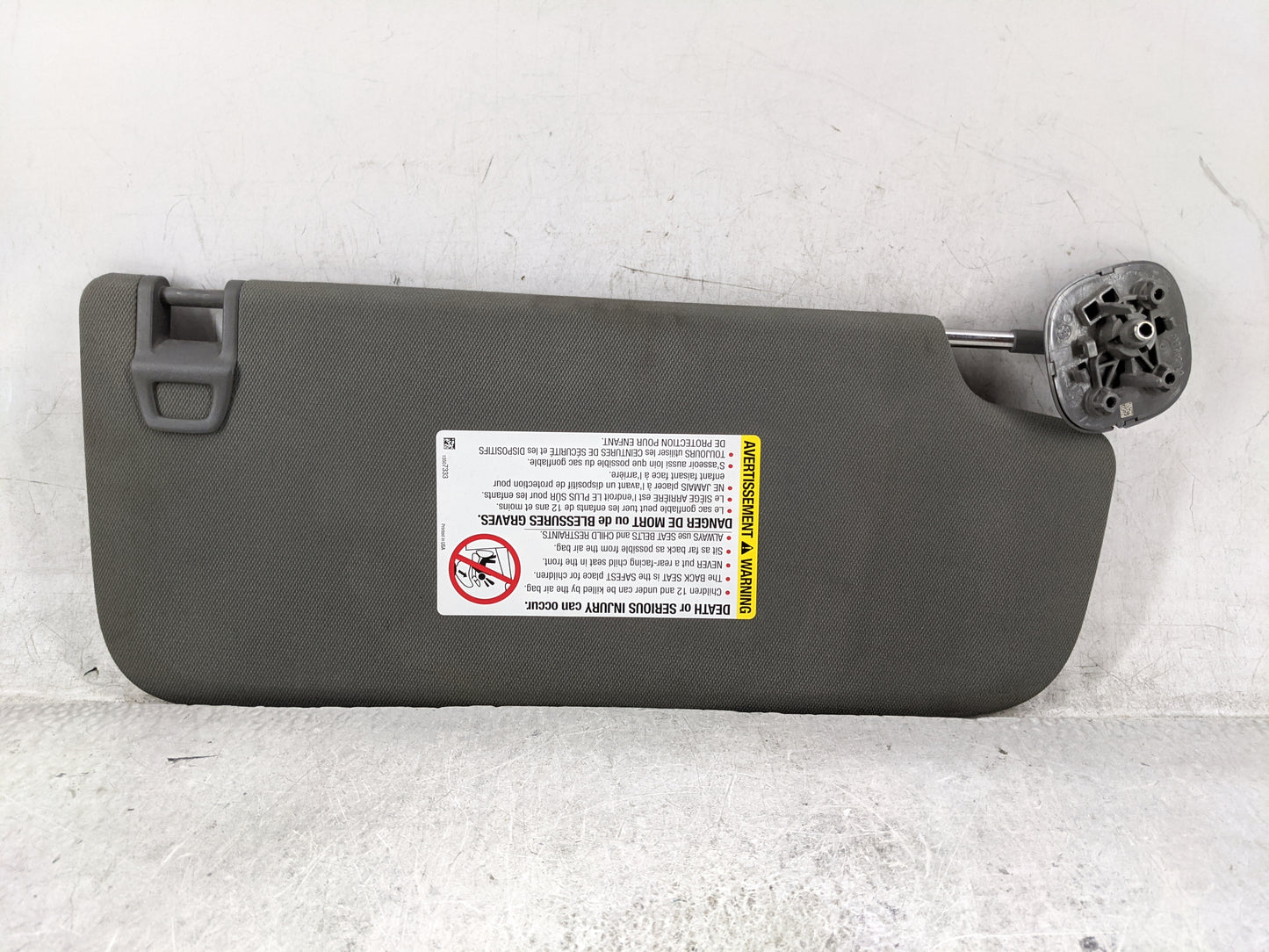 2020-2022 Gmc Sierra 3500 Sun Visor Shade Replacement Driver Left Mirror Fits Fits 2019 2020 2021 2022 OEM Used Auto Parts -