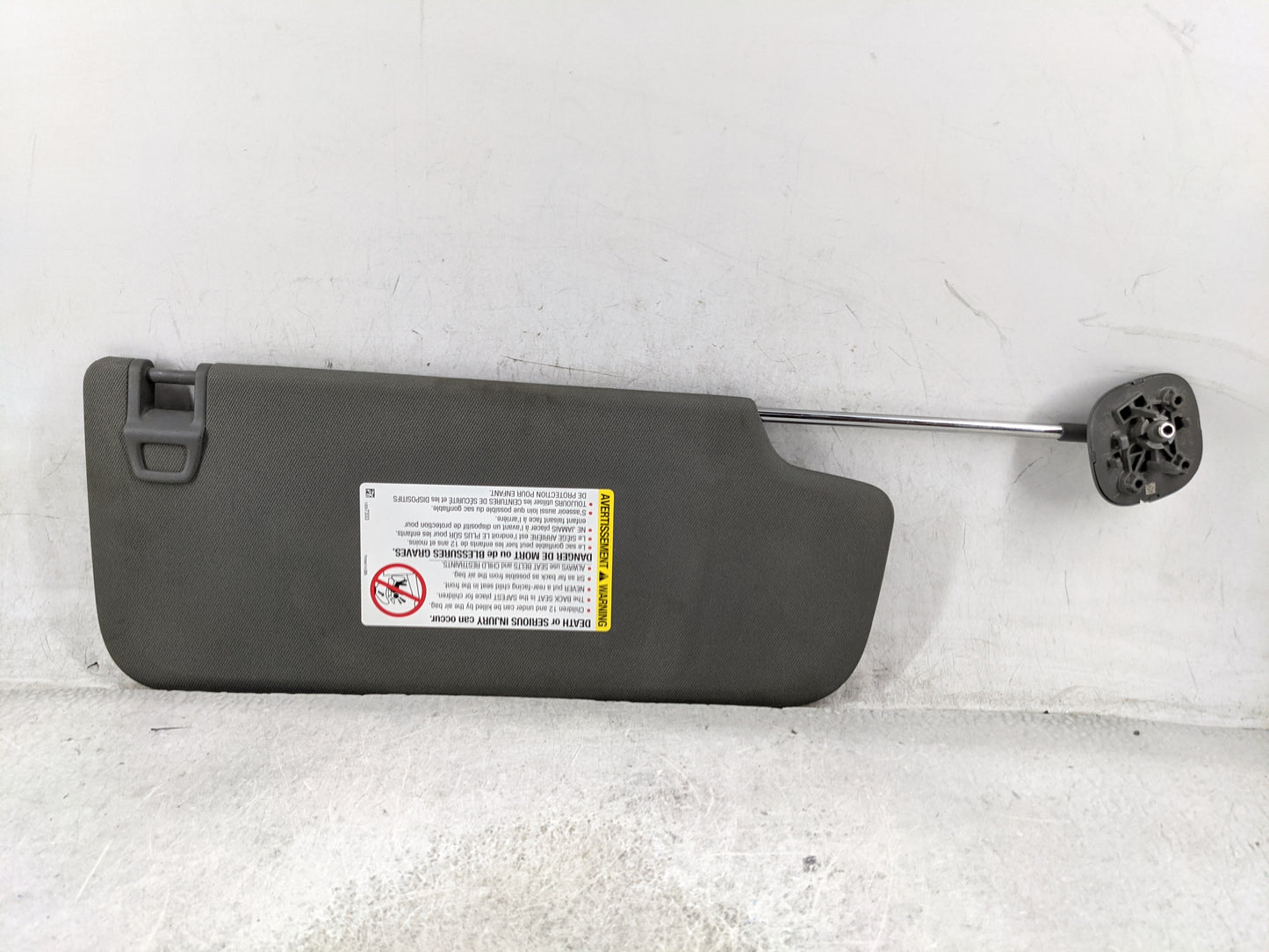 2020-2022 Gmc Sierra 3500 Sun Visor Shade Replacement Driver Left Mirror Fits Fits 2019 2020 2021 2022 OEM Used Auto Parts -