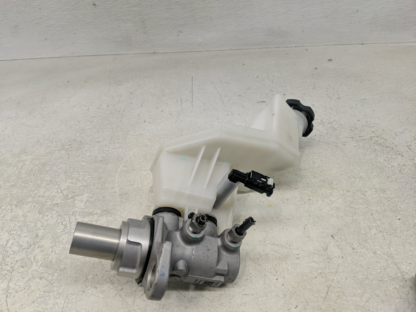 Gmc Terrain Brake Master Cylinder - Oemusedautoparts1.com