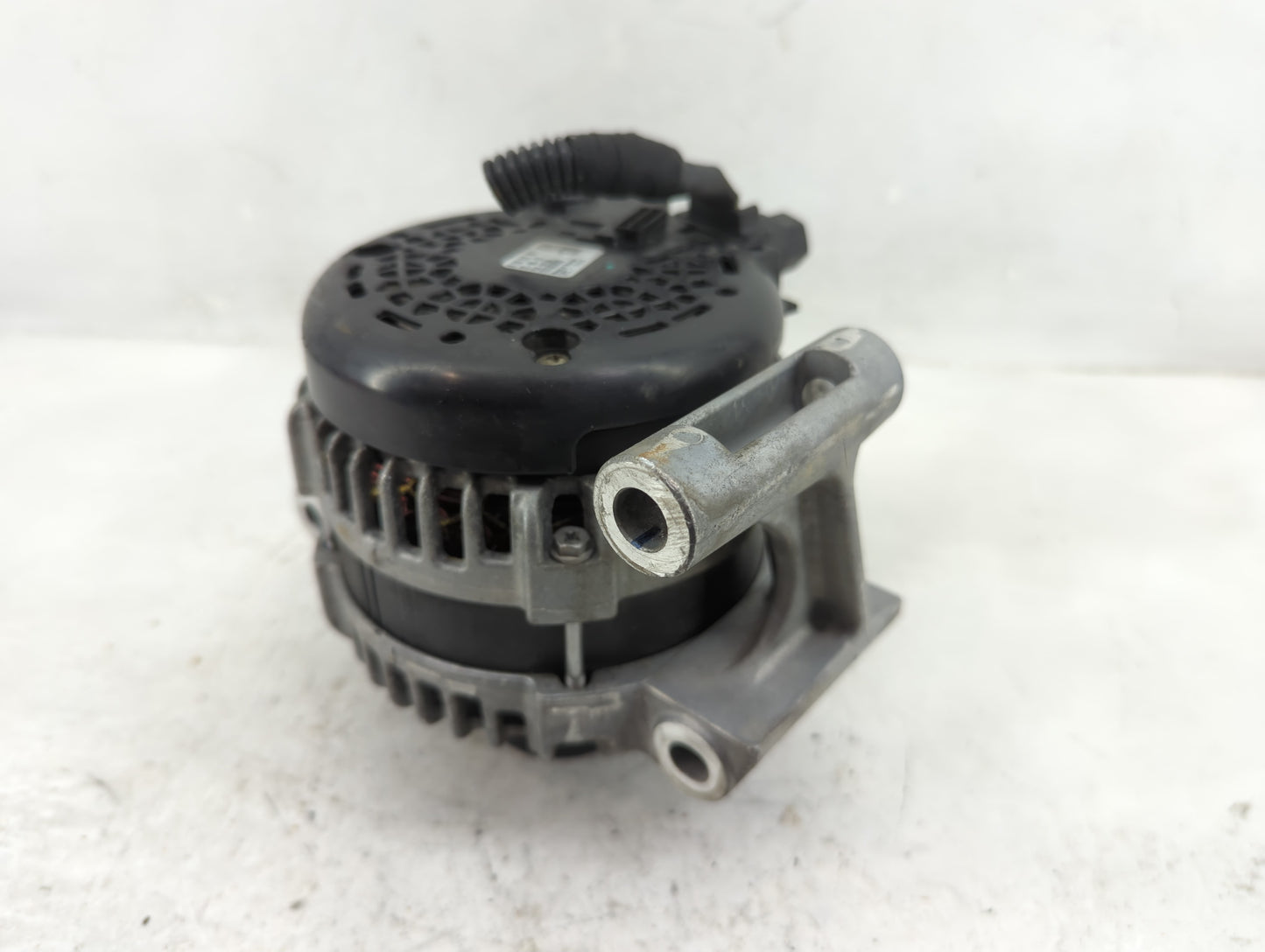 2018-2022 Gmc Terrain Alternator Replacement Generator Charging Assembly Engine OEM P/N:0126312191 Fits OEM Used Auto Parts 