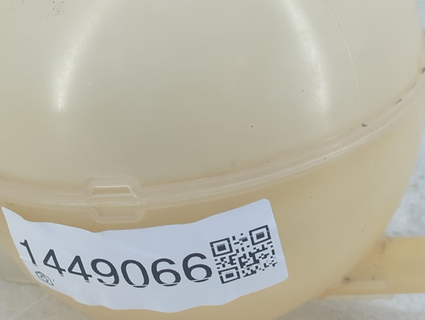 Gmc Terrain Radiator Coolant Overflow Expansion Tank Bottle - Oemusedautoparts1.com