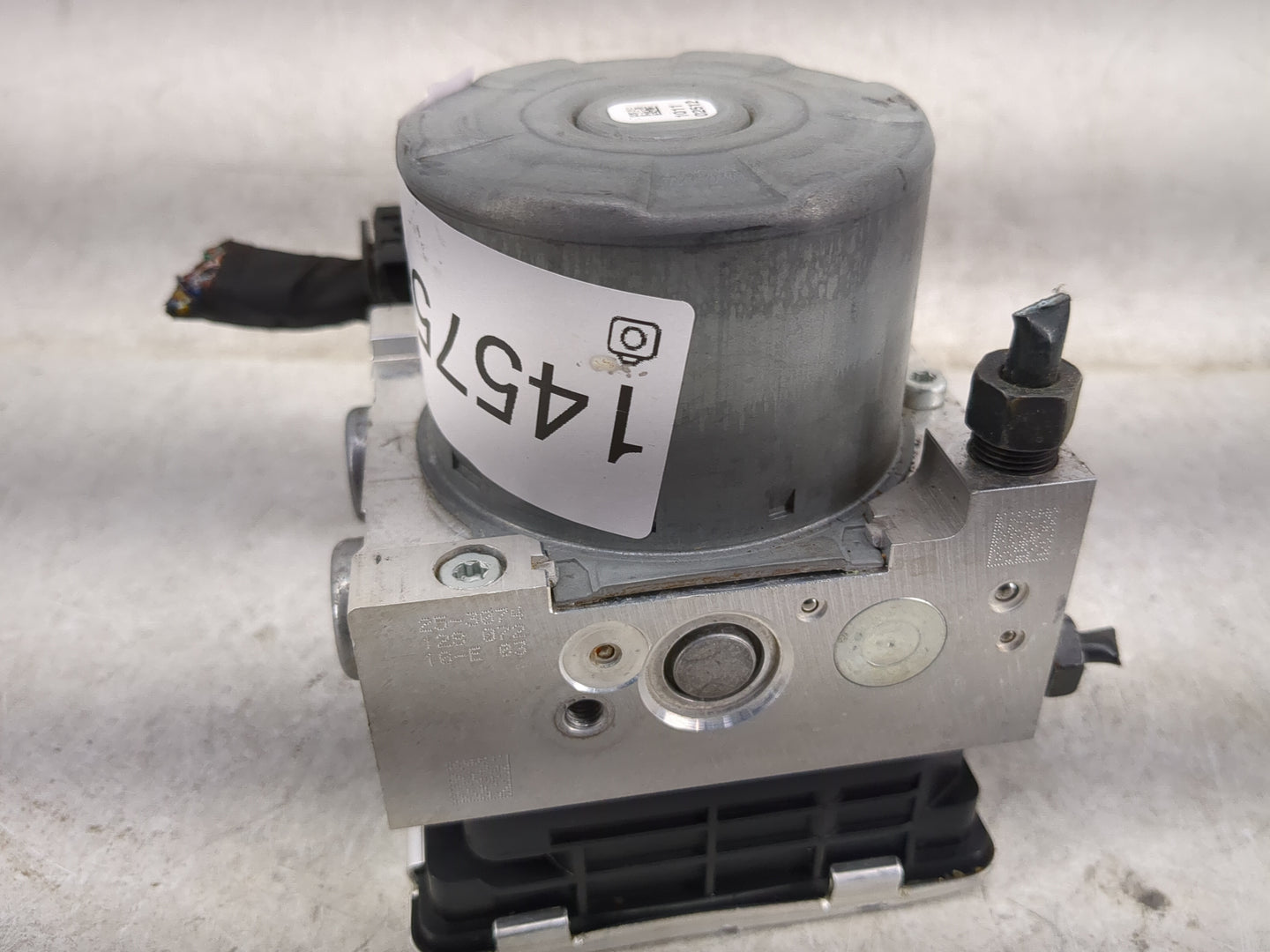 2018-2021 Gmc Terrain ABS Pump Control Module Replacement P/N:84875566 Fits Fits 2018 2019 2020 2021 OEM Used Auto Parts - O