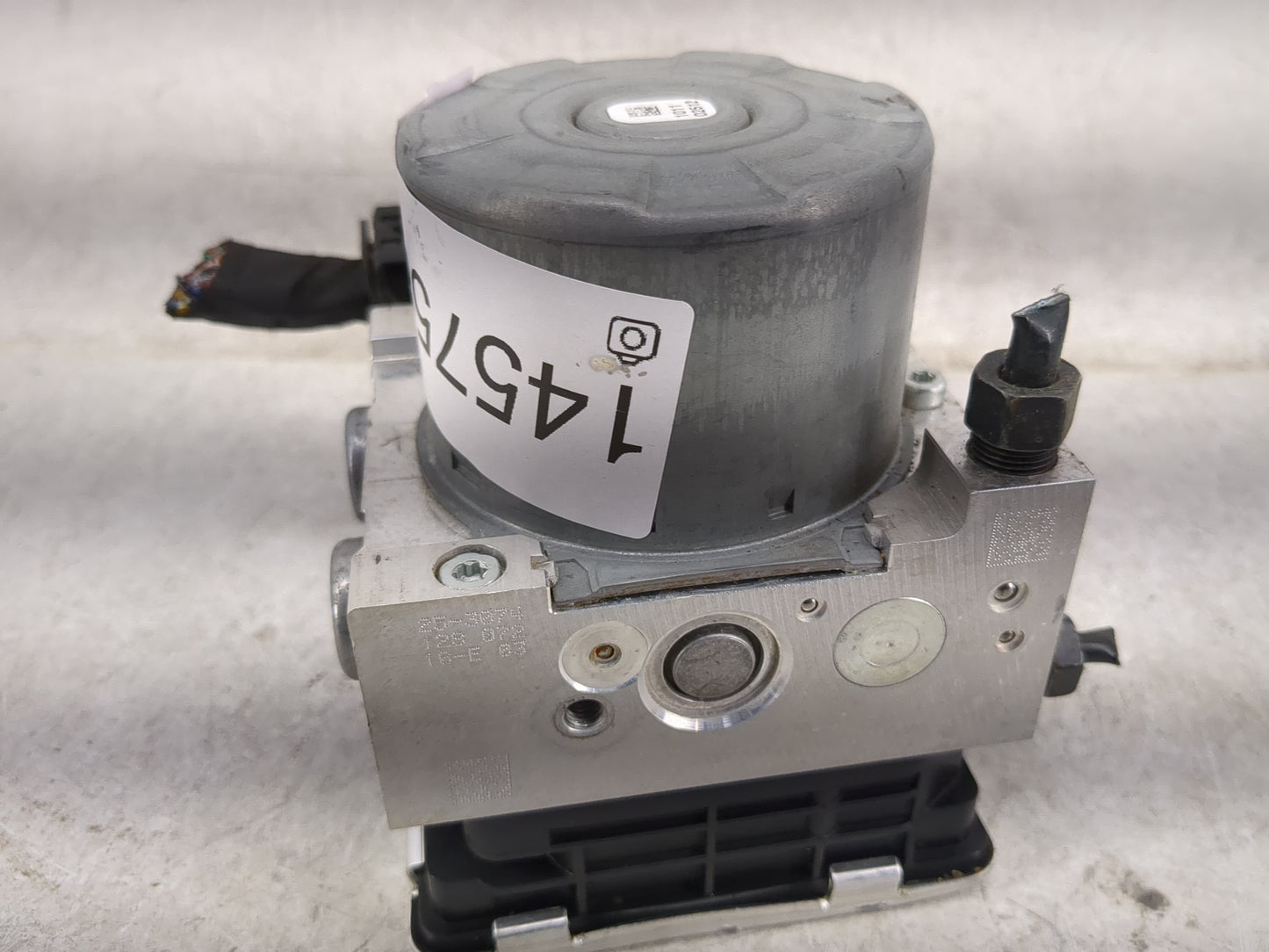 2018-2021 Gmc Terrain ABS Pump Control Module Replacement P/N:84875566 Fits Fits 2018 2019 2020 2021 OEM Used Auto Parts - O