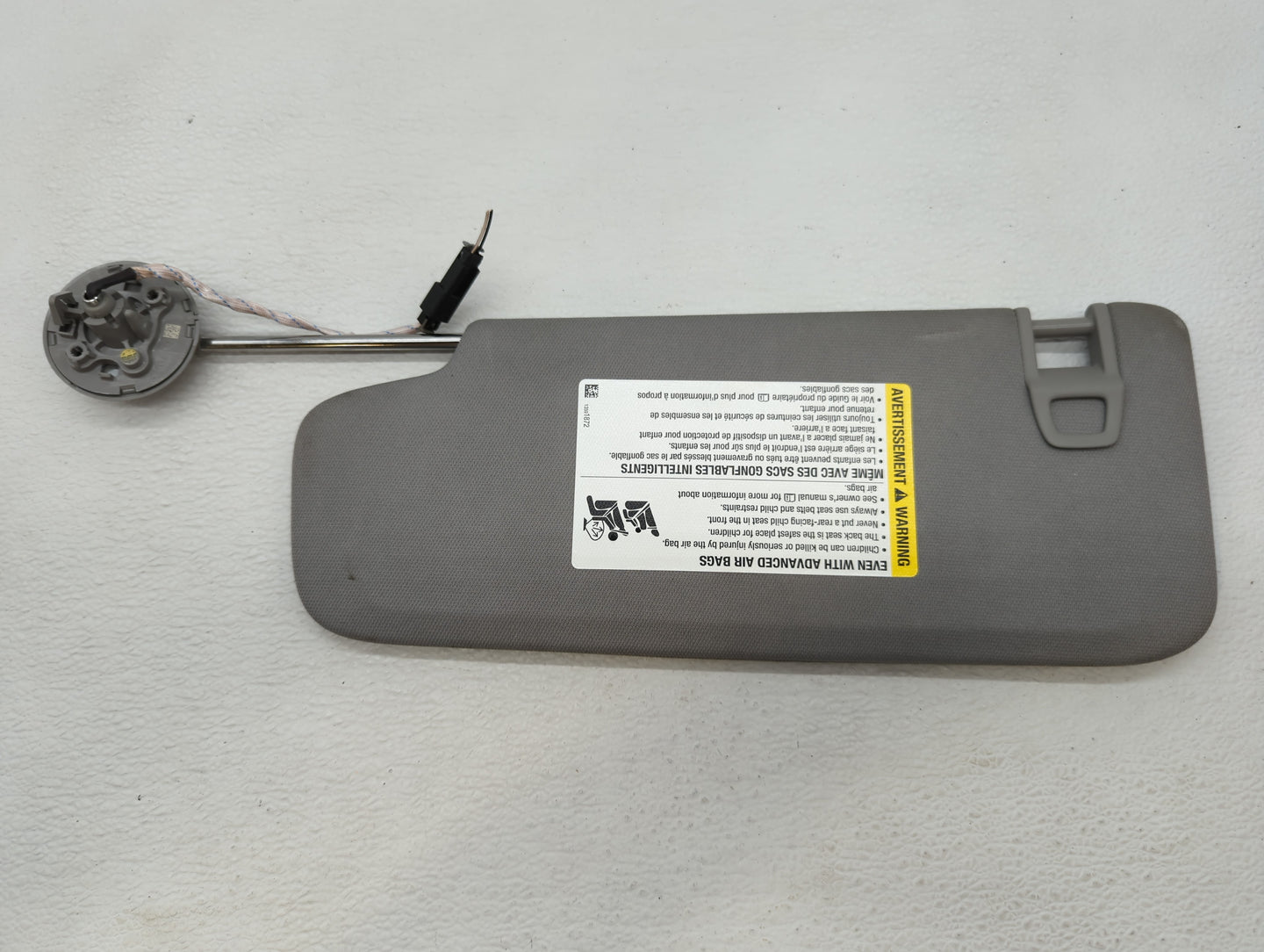 2021 Gmc Terrain Sun Visor Shade Replacement Driver Left Mirror Fits OEM Used Auto Parts - Oemusedautoparts1.com