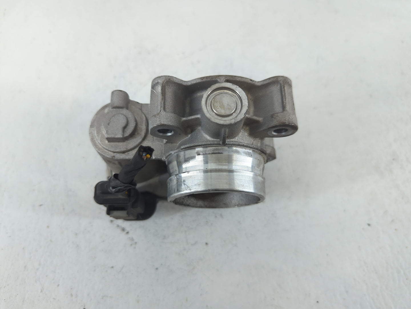 2018-2022 Gmc Terrain Throttle Body P/N:12671379AA Fits Fits 2016 2017 2018 2019 2020 2021 2022 OEM Used Auto Parts - Oemuse