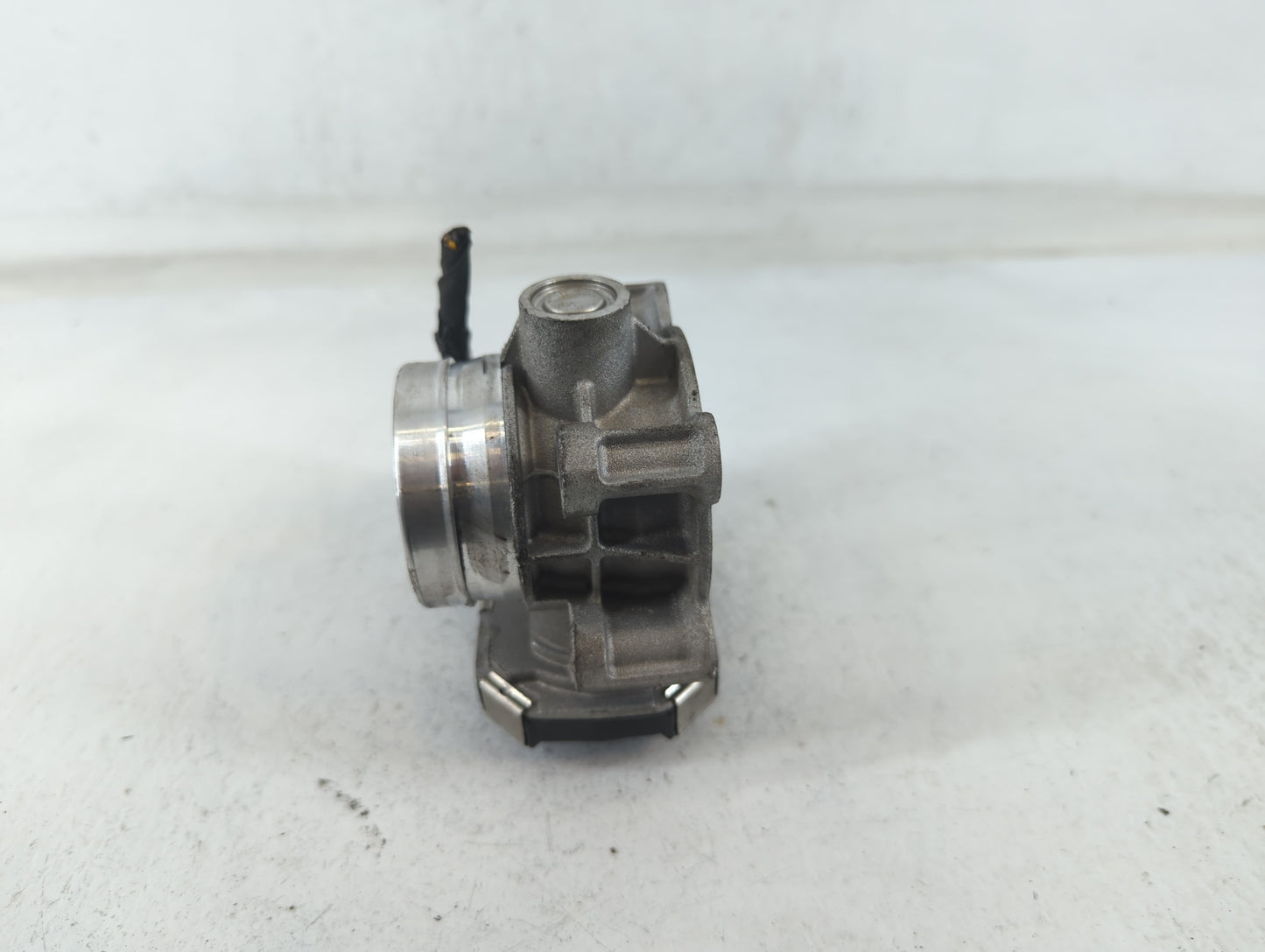 2018-2022 Gmc Terrain Throttle Body P/N:12671379AA Fits Fits 2016 2017 2018 2019 2020 2021 2022 OEM Used Auto Parts - Oemuse