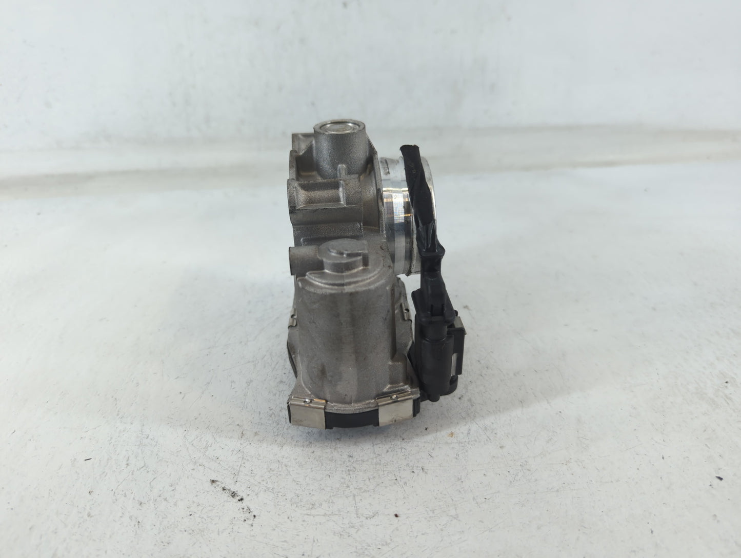 2018-2022 Gmc Terrain Throttle Body P/N:12671379AA Fits Fits 2016 2017 2018 2019 2020 2021 2022 OEM Used Auto Parts - Oemuse