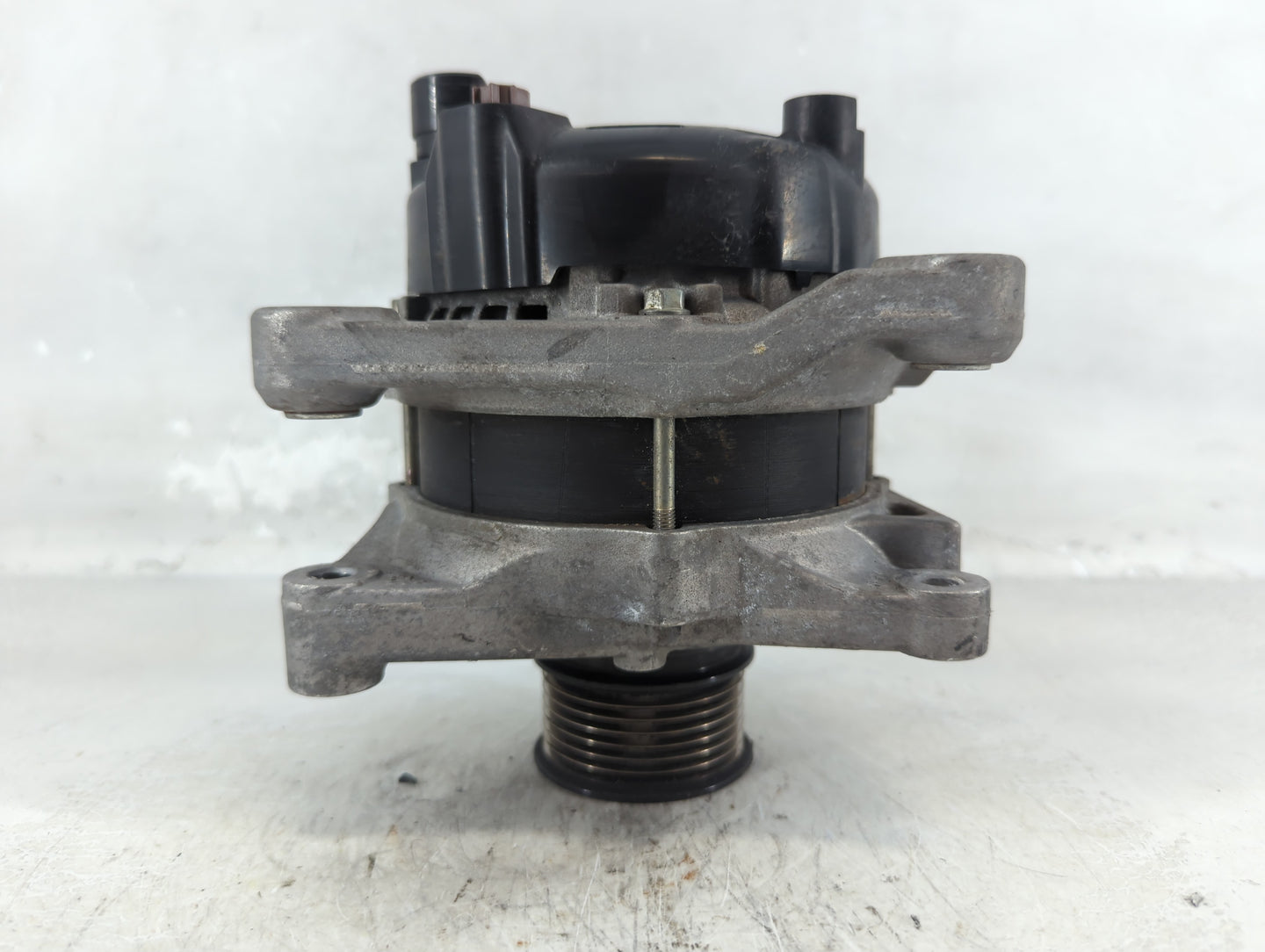 2018-2022 Honda Accord Alternator Replacement Generator Charging Assembly Engine OEM P/N:104211-4340 Fits OEM Used Auto Part