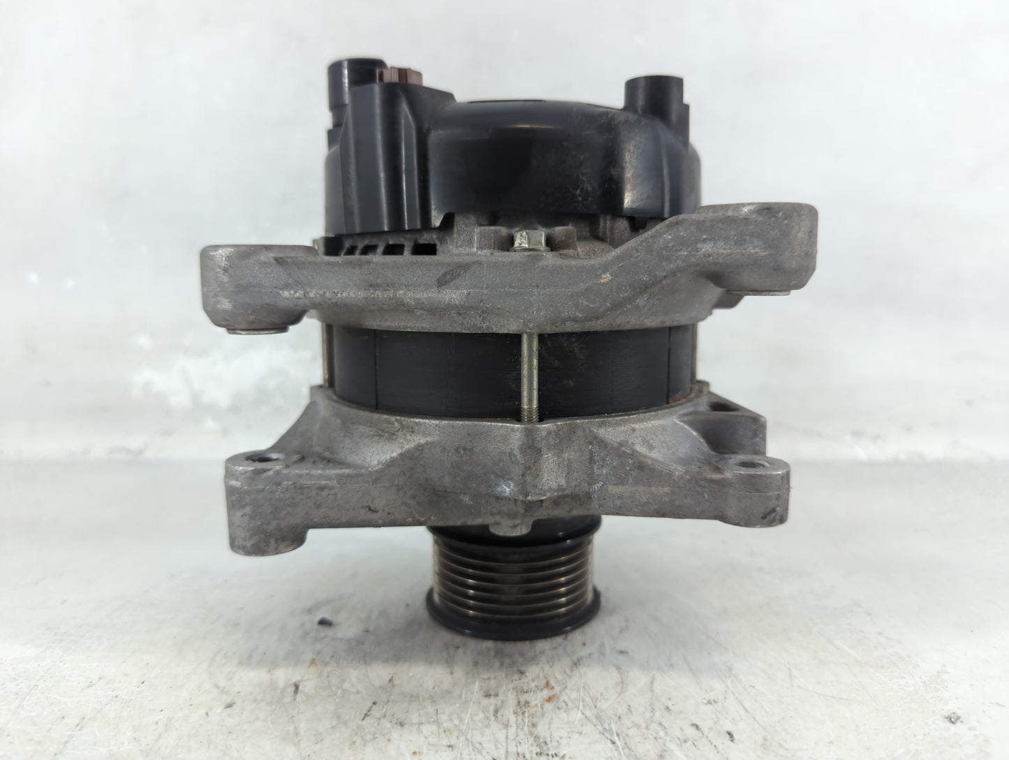 2018-2022 Honda Accord Alternator Replacement Generator Charging Assembly Engine OEM P/N:104211-4340 Fits OEM Used Auto Part