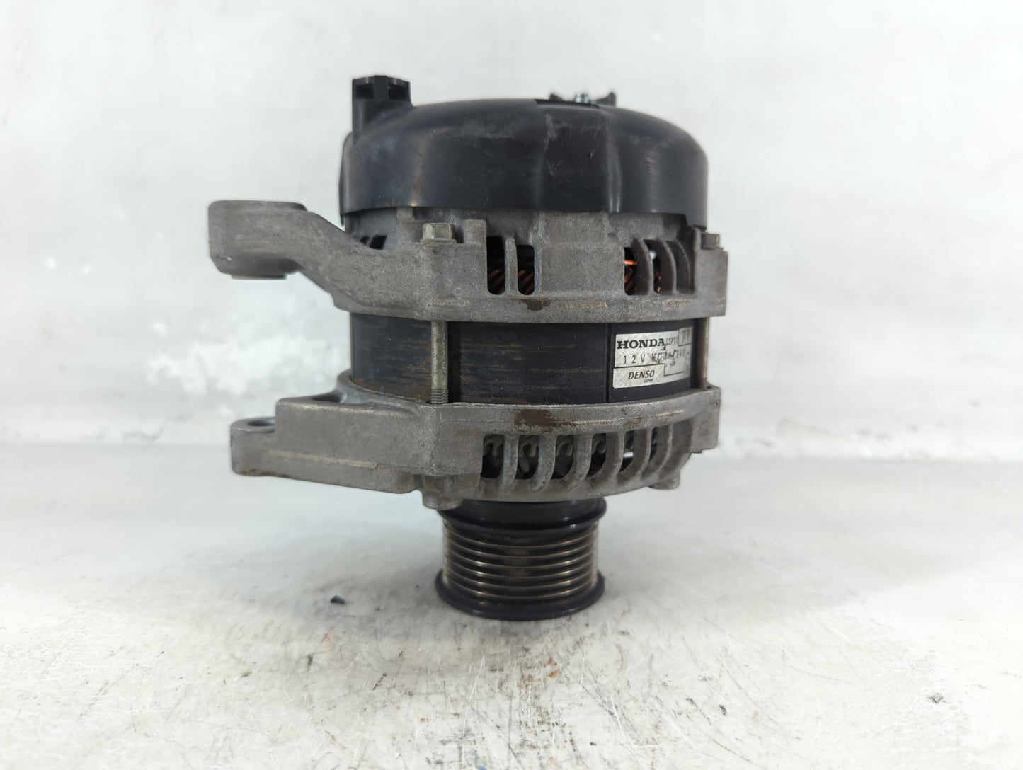 2018-2022 Honda Accord Alternator Replacement Generator Charging Assembly Engine OEM P/N:104211-4340 Fits OEM Used Auto Part