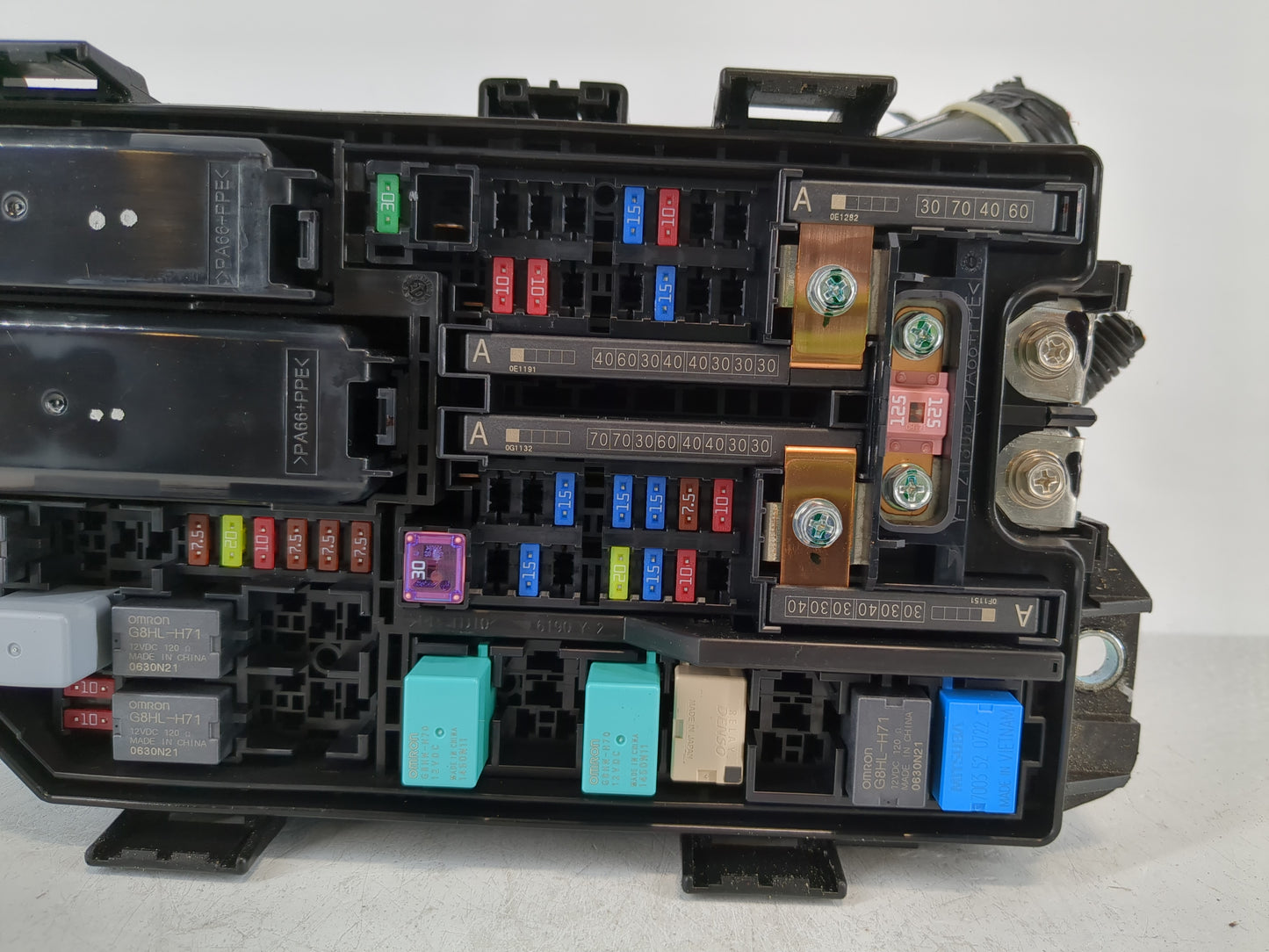 2021-2022 Honda Accord Fusebox Fuse Box Panel Relay Module P/N:50-TVA-A010 Fits Fits 2021 2022 OEM Used Auto Parts - Oemused