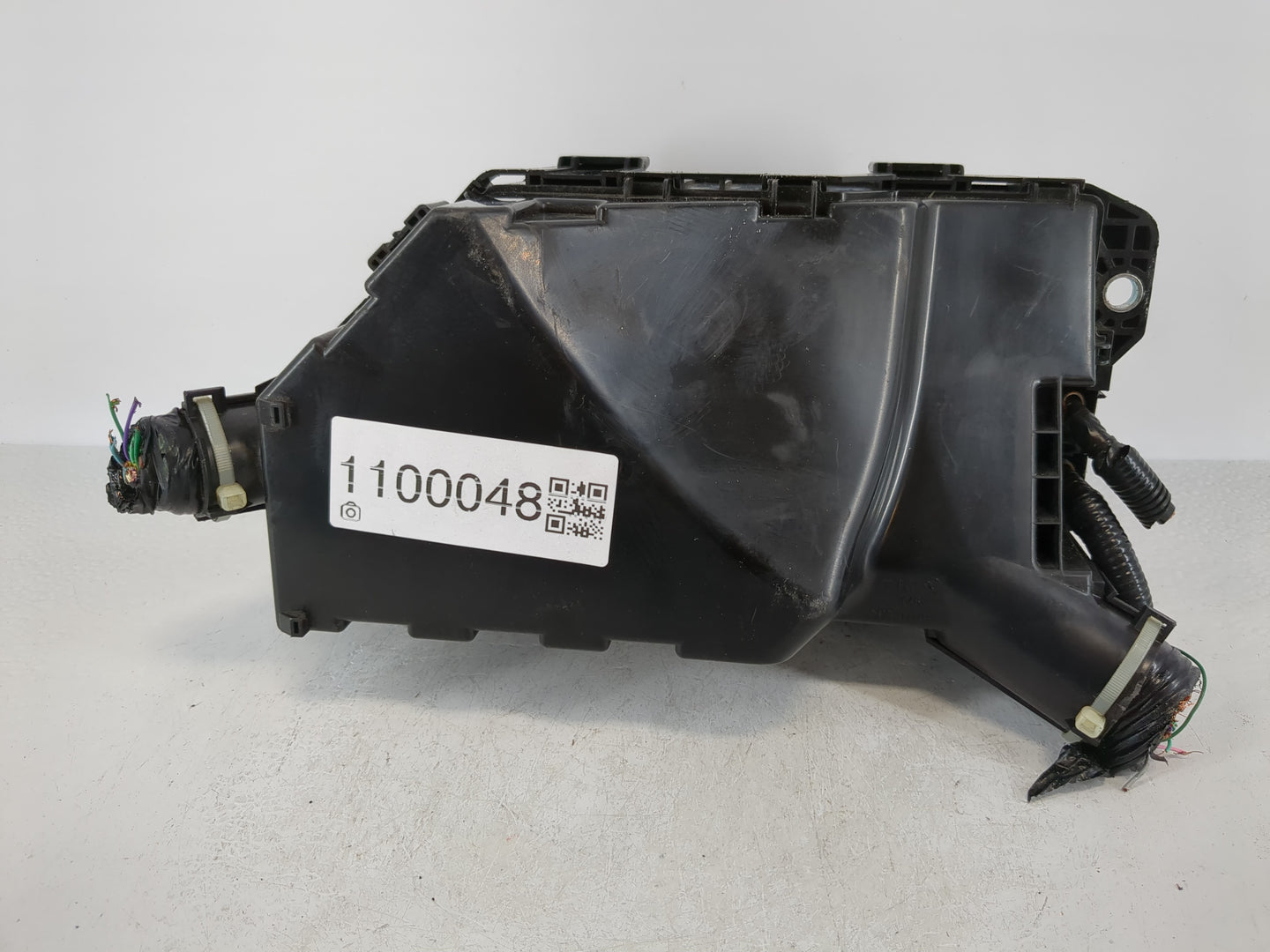 2021-2022 Honda Accord Fusebox Fuse Box Panel Relay Module P/N:50-TVA-A010 Fits Fits 2021 2022 OEM Used Auto Parts - Oemused