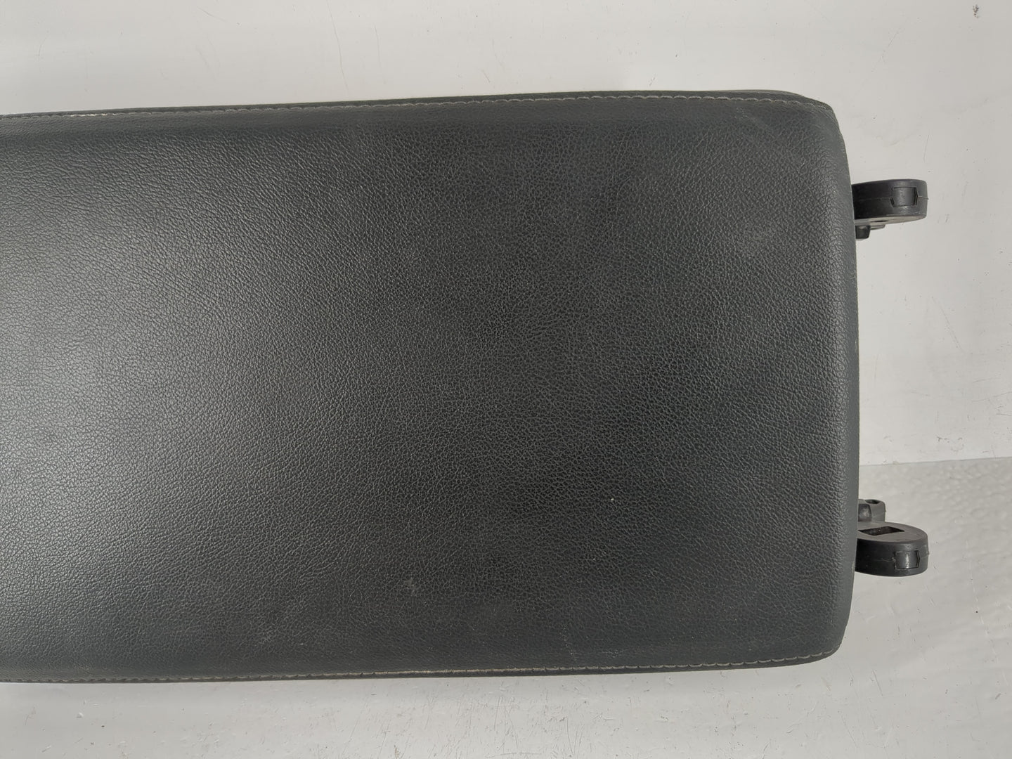 2021-2022 Honda Accord Center Console Armrest Cover Lid Fits Fits 2021 2022 OEM Used Auto Parts - Oemusedautoparts1.com