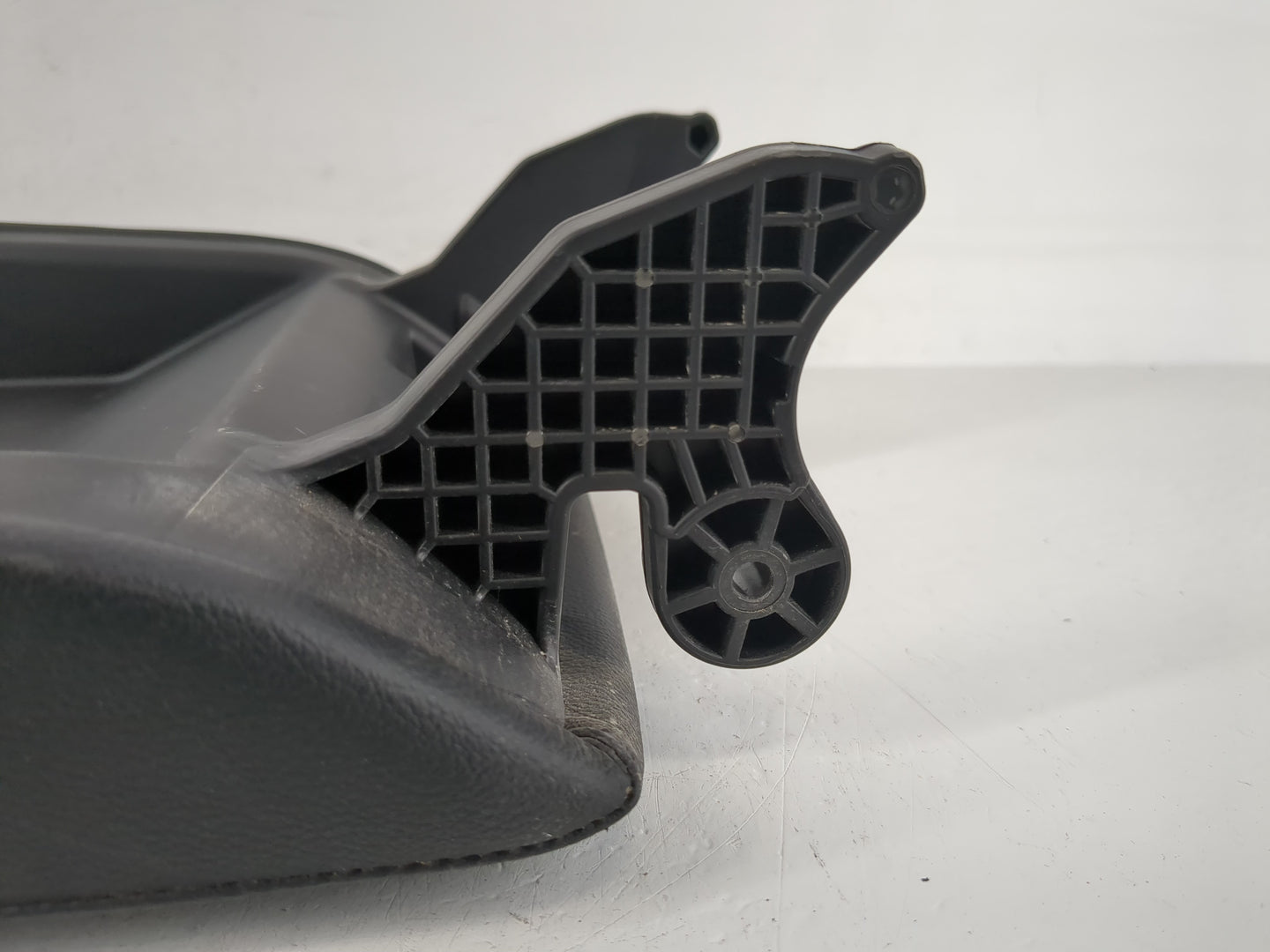 2021-2022 Honda Accord Center Console Armrest Cover Lid Fits Fits 2021 2022 OEM Used Auto Parts - Oemusedautoparts1.com