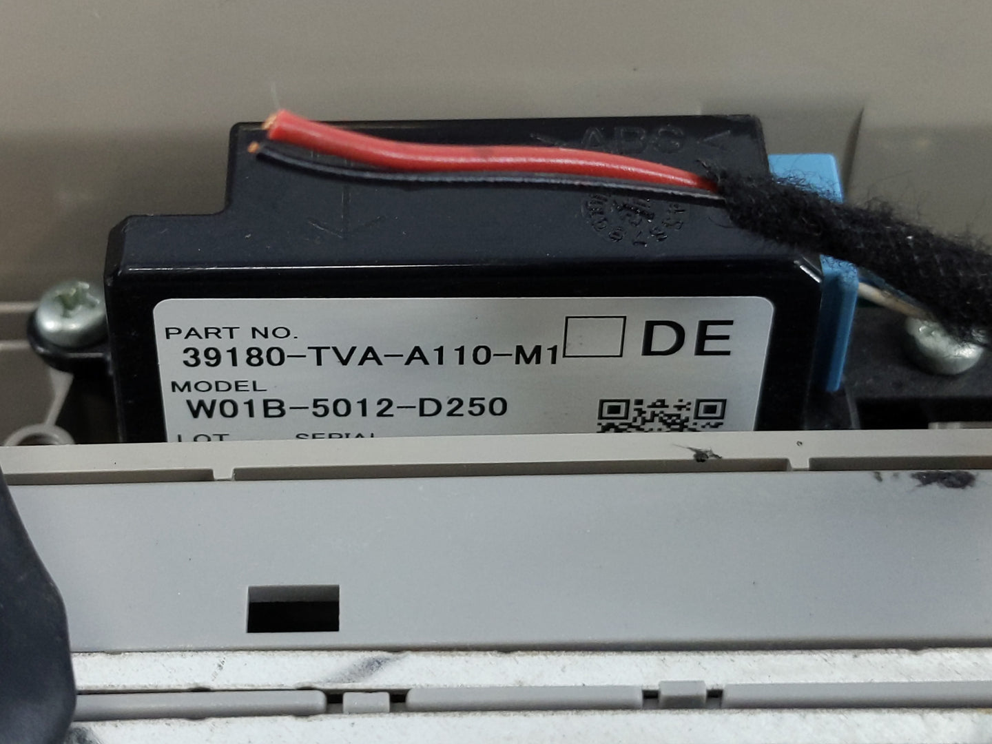 2021 Honda Accord Overhead Roof Console 1168344 - Oemusedautoparts1.com