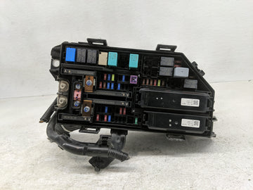 2021-2022 Honda Accord Fusebox Fuse Box Panel Relay Module P/N:PP-TD10 Fits Fits 2021 2022 OEM Used Auto Parts