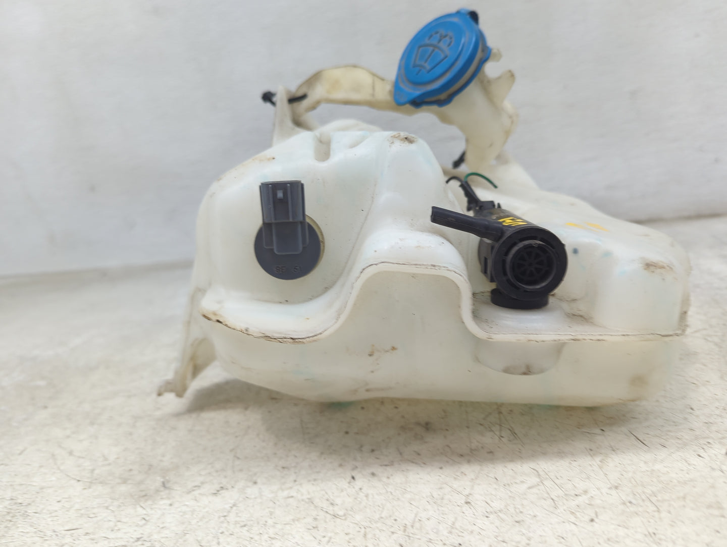 2018-2022 Honda Accord Windshield Washer Fluid Reservoir Bottle 1482216 - Oemusedautoparts1.com