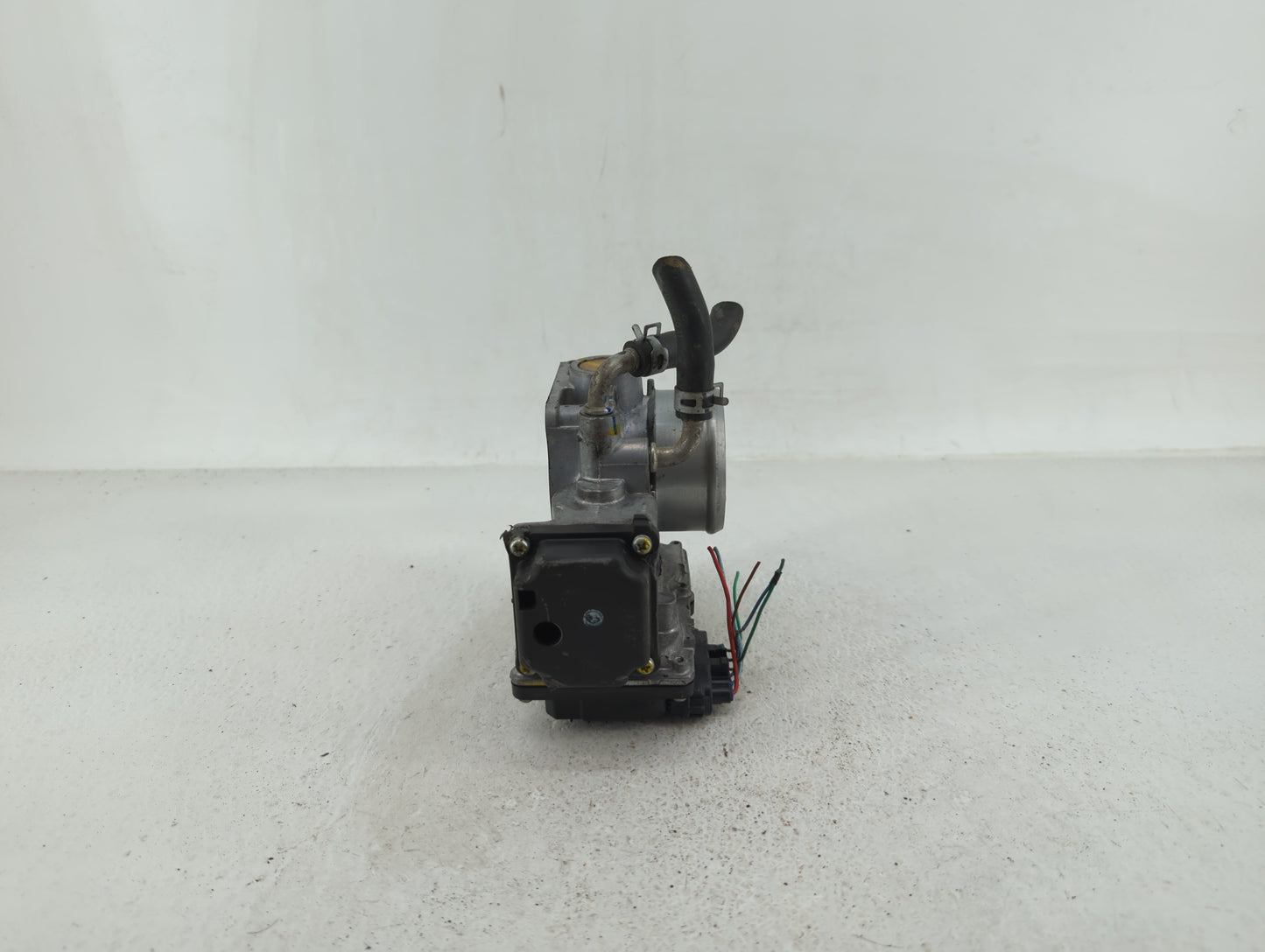 2018-2022 Honda Accord Throttle Body P/N:GMG9A Fits Fits 2016 2017 2018 2019 2020 2021 2022 OEM Used Auto Parts - Oemusedaut