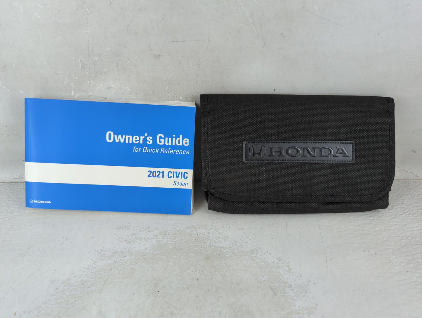 2021 Honda Civic Owners Manual Book Guide P/N:00X31-TBA-G500 OEM Used Auto Parts - Oemusedautoparts1.com