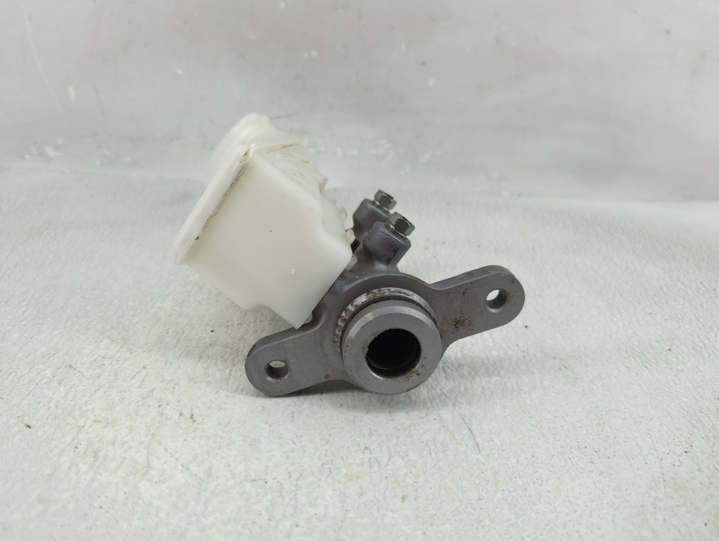 2017-2021 Honda Civic Brake Master Cylinder 1310763 - Oemusedautoparts1.com
