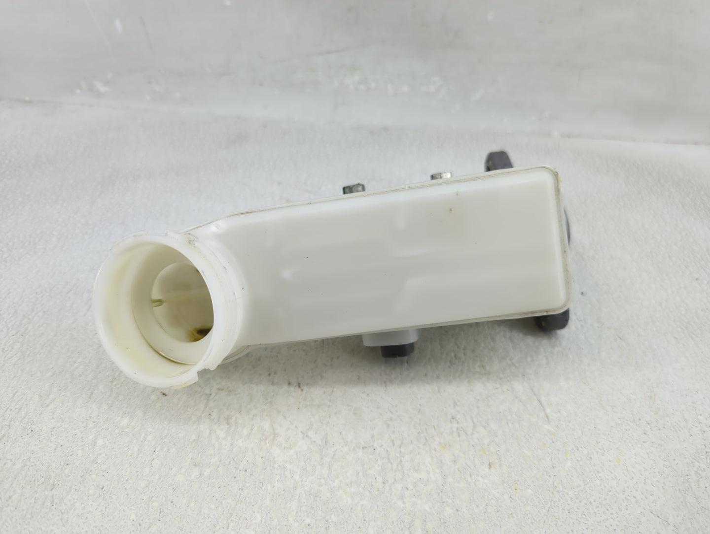 2017-2021 Honda Civic Brake Master Cylinder 1310763 - Oemusedautoparts1.com