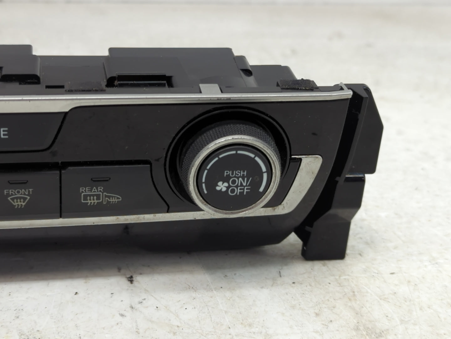 2019-2021 Honda Civic Climate Control Module Temperature AC/Heater Replacement P/N:79600TBAA320M1 Fits Fits 2019 2020 2021 O