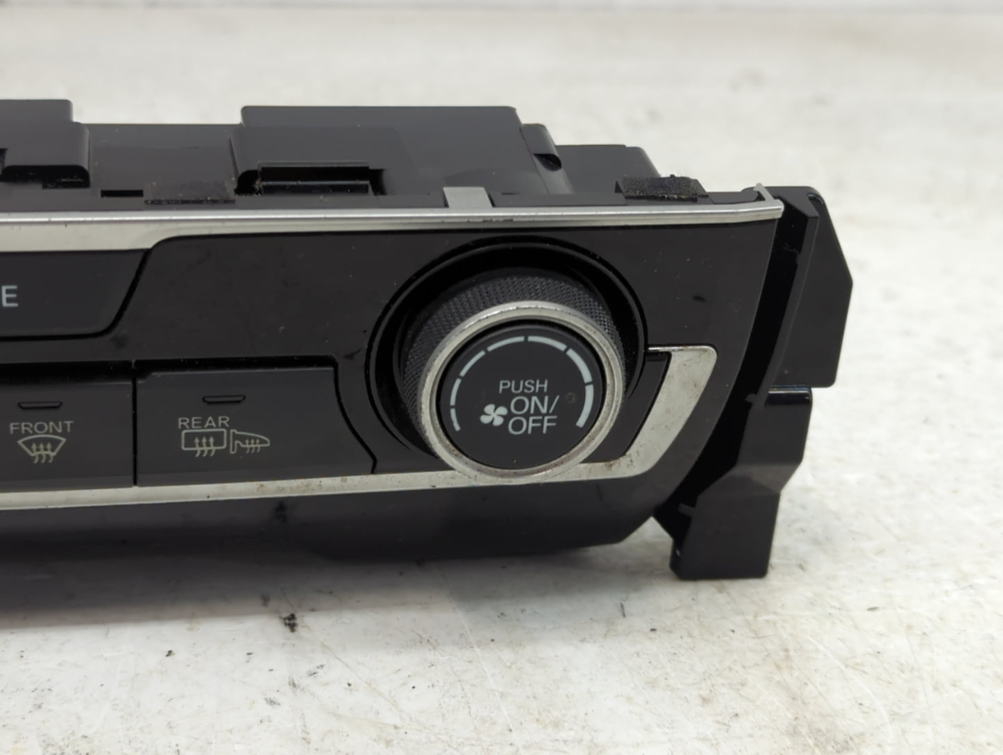 2019-2021 Honda Civic Climate Control Module Temperature AC/Heater Replacement P/N:79600TBAA320M1 Fits Fits 2019 2020 2021 O