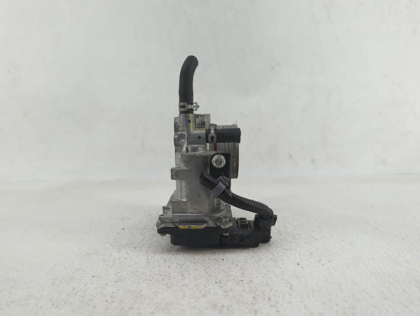 2016-2019 Honda Civic Throttle Body P/N:GMH1A Fits Fits 2016 2017 2018 2019 OEM Used Auto Parts - Oemusedautoparts1.com