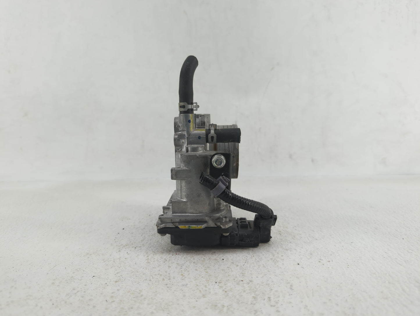 2016-2019 Honda Civic Throttle Body P/N:GMH1A Fits Fits 2016 2017 2018 2019 OEM Used Auto Parts - Oemusedautoparts1.com