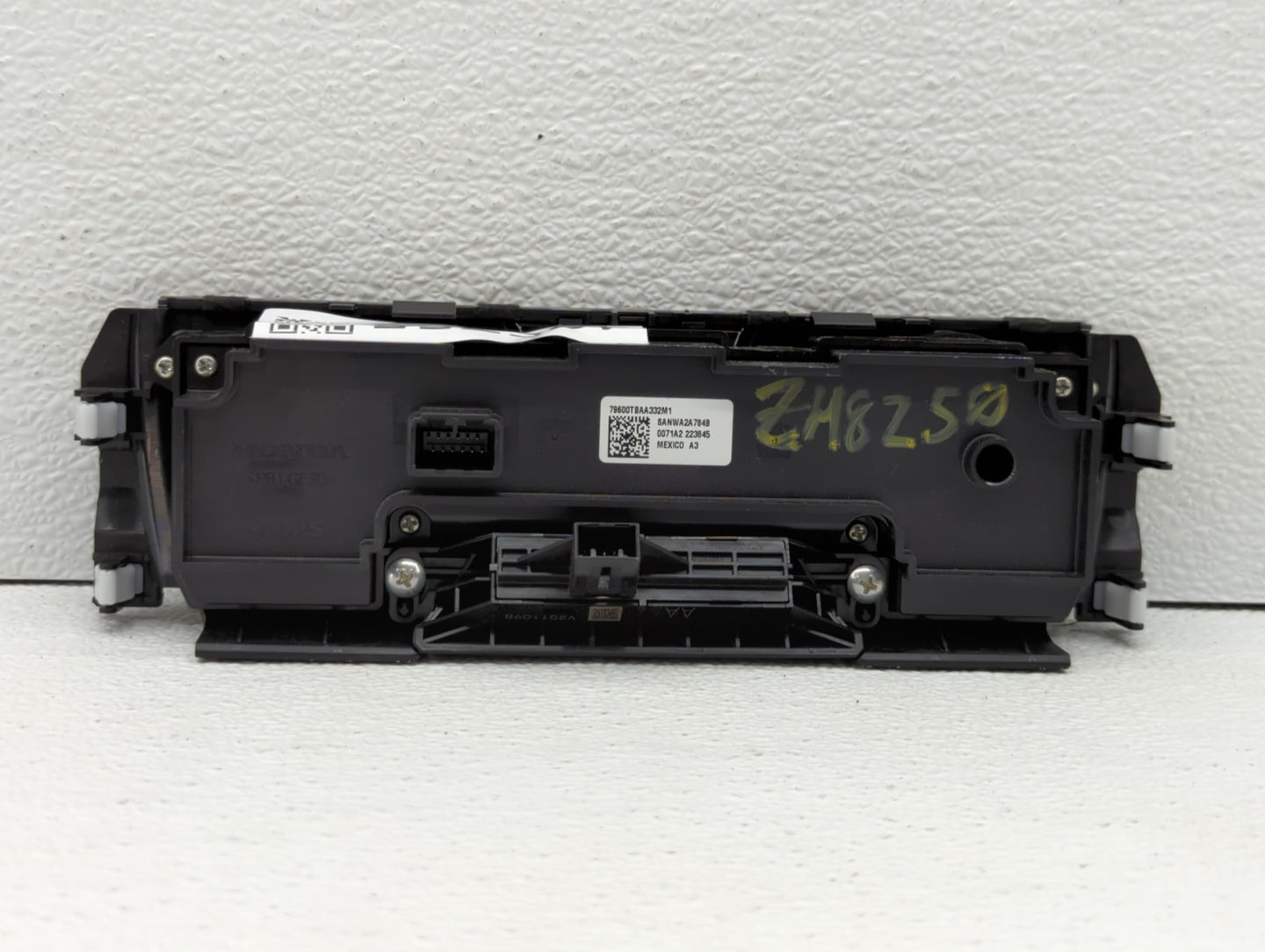 2016-2021 Honda Civic Climate Control Module Temperature AC/Heater Replacement P/N:79600-TBA-A332-M1 Fits OEM Used Auto Part