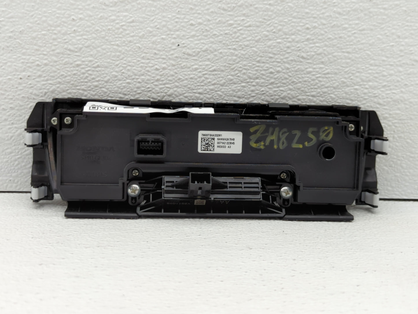 2016-2021 Honda Civic Climate Control Module Temperature AC/Heater Replacement P/N:79600-TBA-A332-M1 Fits OEM Used Auto Part