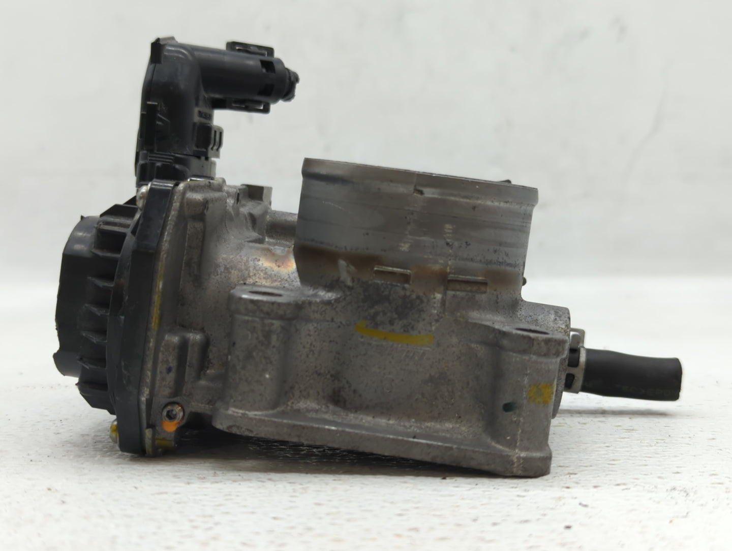 2016-2022 Honda Civic Throttle Body P/N:GMH1A Fits Fits 2016 2017 2018 2019 2020 2021 2022 OEM Used Auto Parts - Oemusedauto