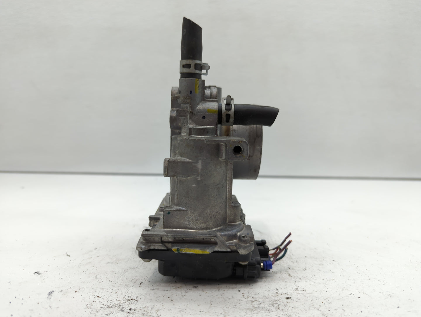 2016-2022 Honda Civic Throttle Body P/N:GMH1A M101111 Fits Fits 2016 2017 2018 2019 2020 2021 2022 OEM Used Auto Parts - Oem