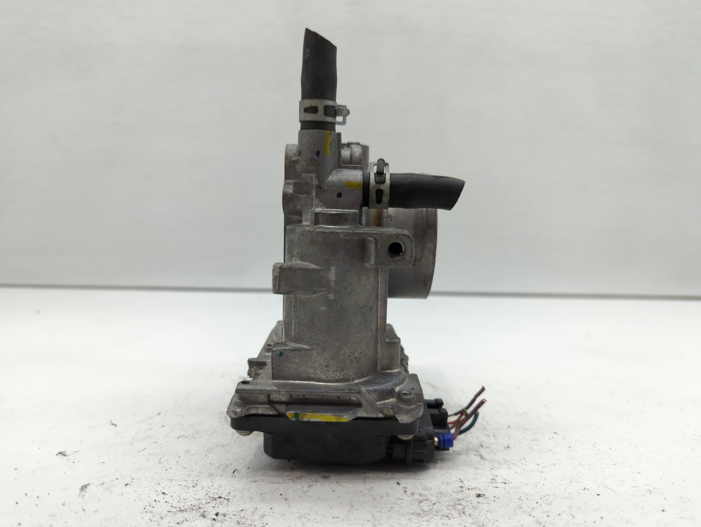 2016-2022 Honda Civic Throttle Body P/N:GMH1A M101111 Fits Fits 2016 2017 2018 2019 2020 2021 2022 OEM Used Auto Parts - Oem