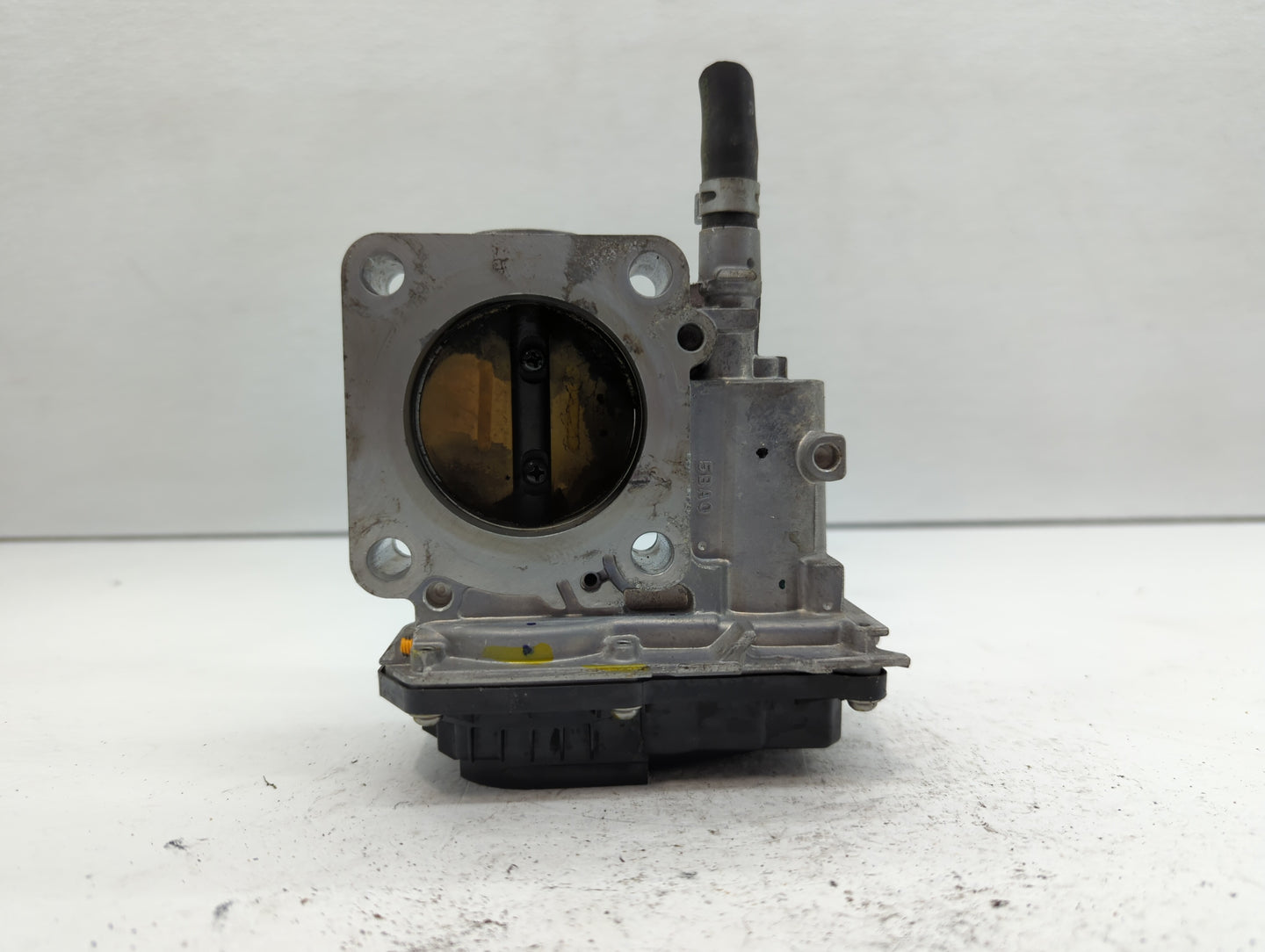 2016-2022 Honda Civic Throttle Body P/N:GMH1A M101111 Fits Fits 2016 2017 2018 2019 2020 2021 2022 OEM Used Auto Parts - Oem