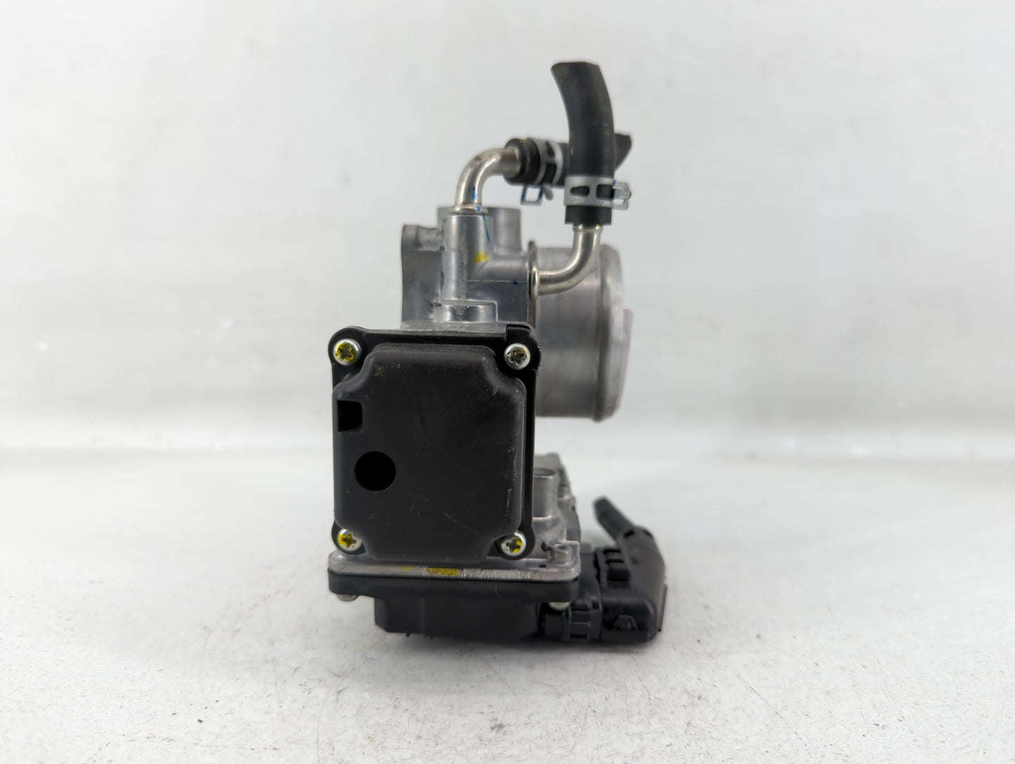 2016-2022 Honda Civic Throttle Body P/N:M22850325541 Fits Fits 2016 2017 2018 2019 2020 2021 2022 OEM Used Auto Parts - Oemu
