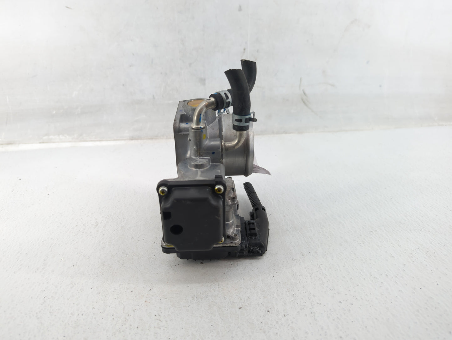 2016-2022 Honda Civic Throttle Body P/N:M22850341320 Fits Fits 2016 2017 2018 2019 2020 2021 2022 OEM Used Auto Parts - Oemu