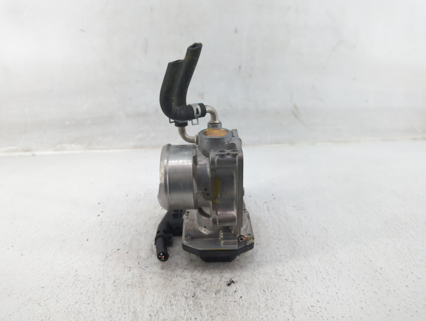 2016-2022 Honda Civic Throttle Body P/N:GMG9A Fits Fits 2016 2017 2018 2019 2020 2021 2022 OEM Used Auto Parts - Oemusedauto